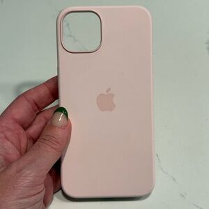 Apple Chalk Pink Silicone iPhone 13 Case